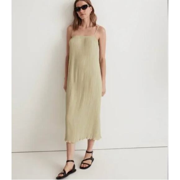 NWT Madewell Goldie Dress in Plissé Blanched Olive Size 10 Lightweight Spring - Picture 1 of 14